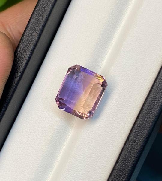 12.575 Ct Natural Purplish Yellow Quartz