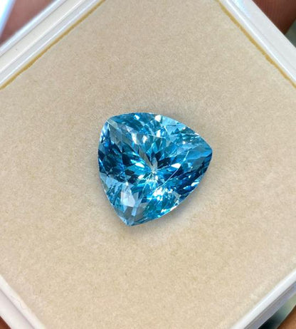 17.17 Ct Swiss Blue Topaz