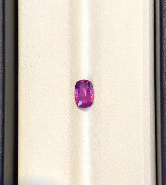 Natural Sapphire - 0.755 Ct