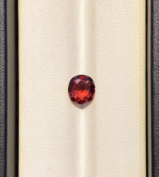 Natural Garnet 2.100 Ct -