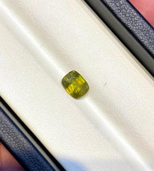 1.350 Ct Natural Greenish Yellow Sphene